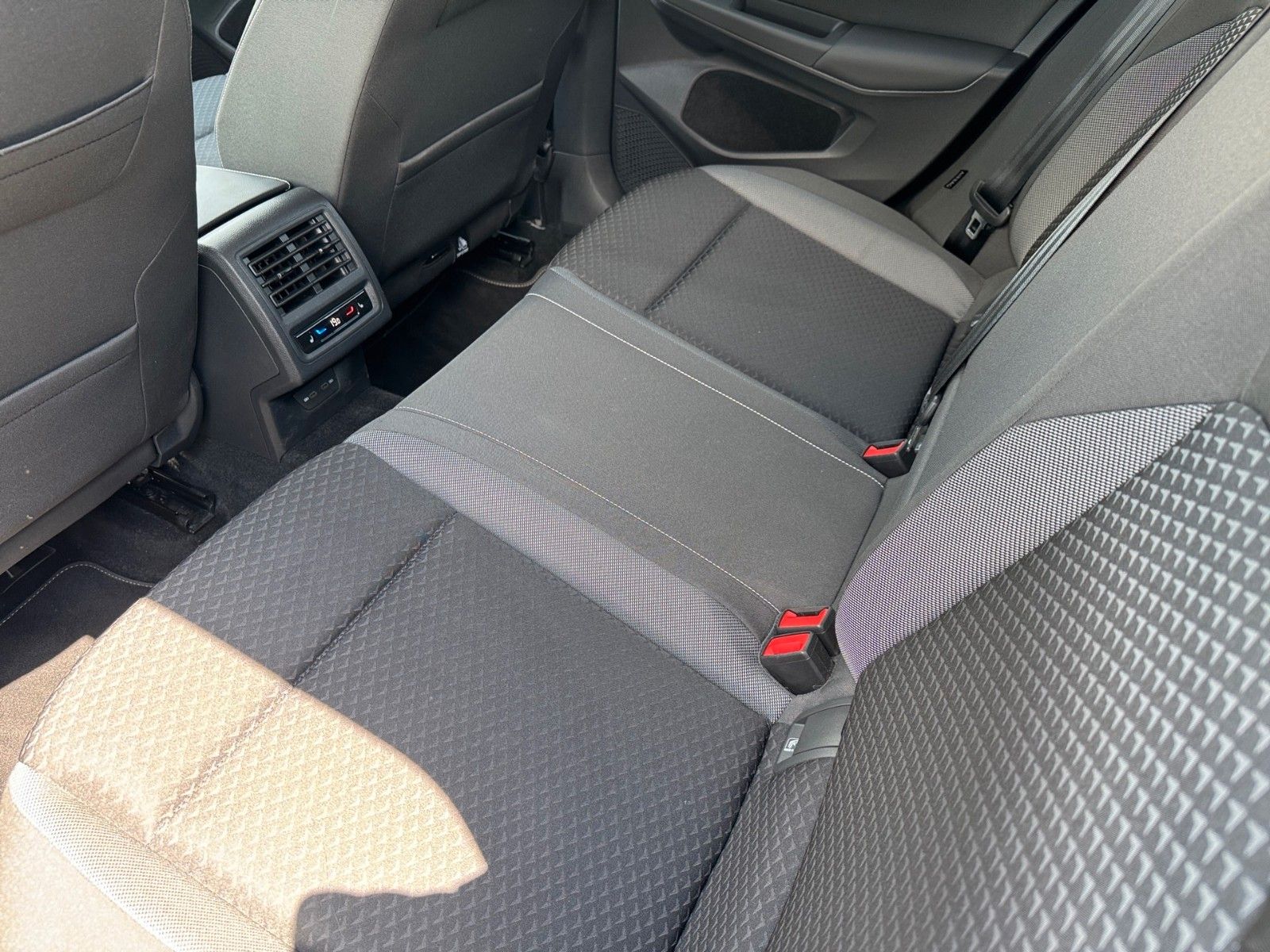 Fahrzeugabbildung Volkswagen Golf VIII Lim. Active 1.5 TSI