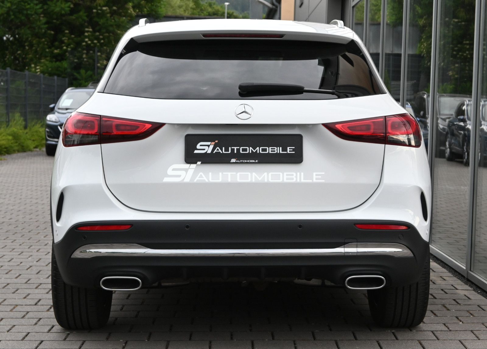Fahrzeugabbildung Mercedes-Benz GLA 250 DCT AMG Line °DISTRONIC°HUD°STANDHEIZUNG