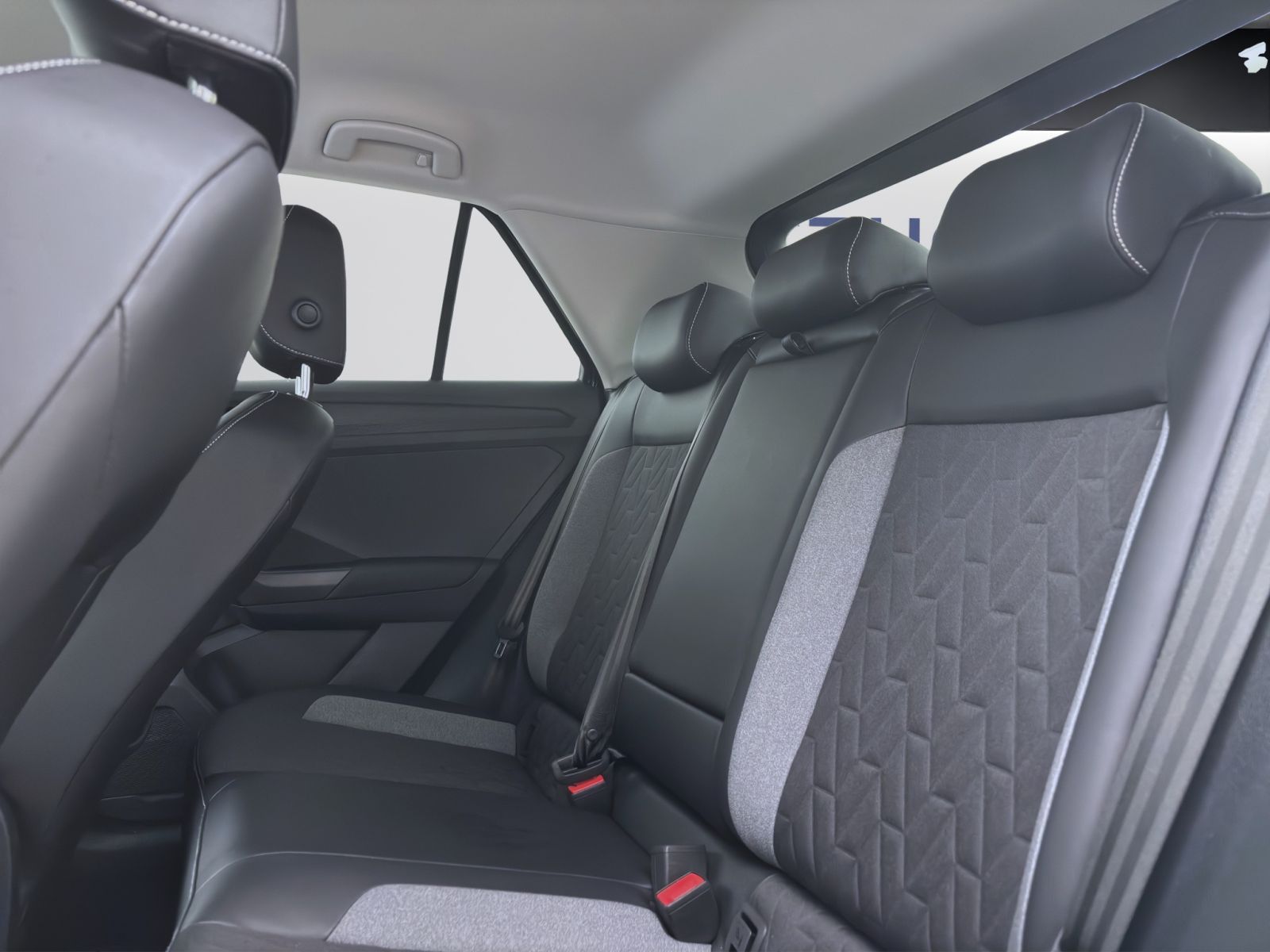 Volkswagen T-Roc - Bild 16