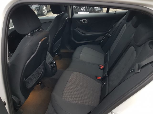 Fahrzeugabbildung BMW 116d Advantage+AHK+LED+PDC+Sitzhzg+Klimaautom.