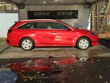 Kia cee'd SW 1.5 DCT7 Vision Komf Autom/1.H/Navi/Shz - rote Kia cee'd Sportswagon