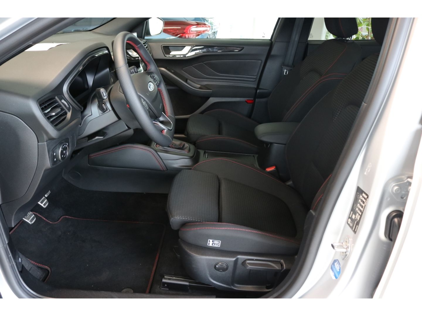 Fahrzeugabbildung Ford Focus ST-Line X VerkehrszeichenERK LED Tempomat