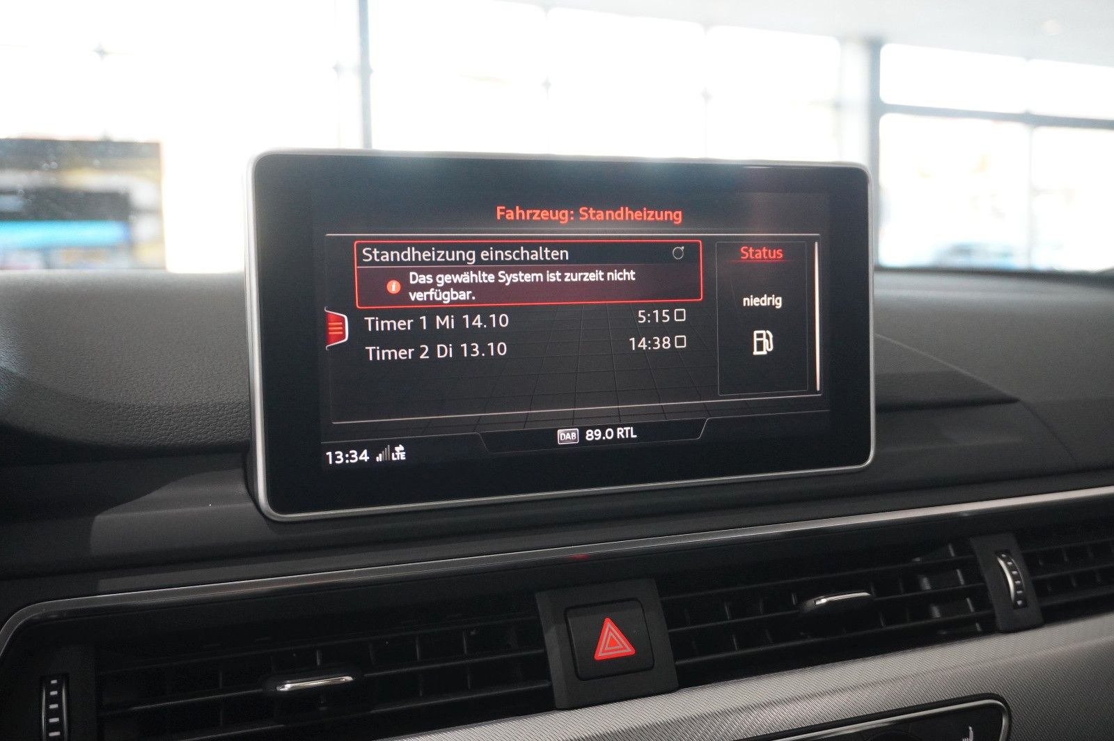 Fahrzeugabbildung Audi A4 Avant 35 TDI S-LINE SPORT NAVI/LED/KAMERA/DAB