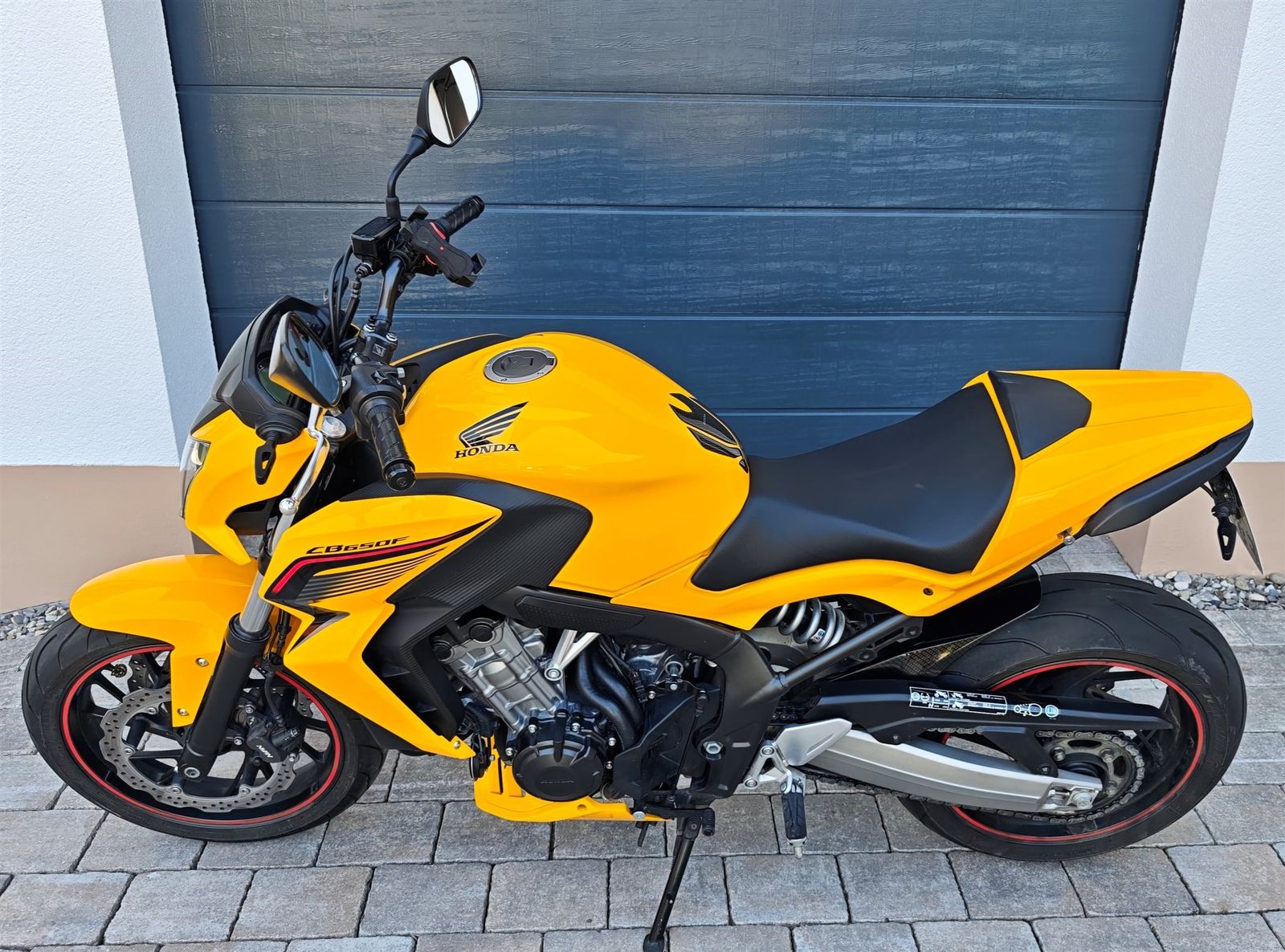 Fahrzeugabbildung Honda CB650F CB650FA Bee Yellow