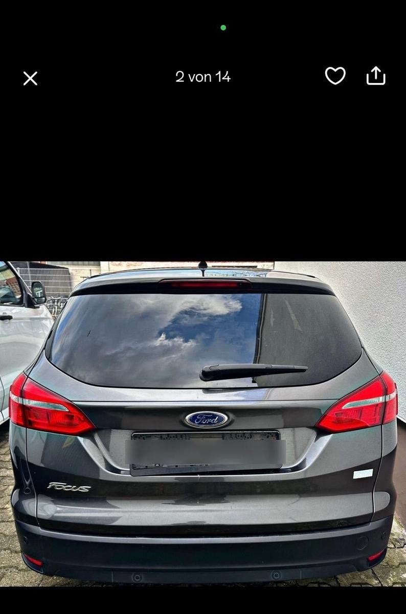 Ford Focus 2015 — interior