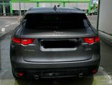 Jaguar F-Pace 25d AWD Prestige Automatik Prestige - Jaguar F-Pace von privat