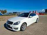 Mercedes-Benz C 350 4 Matic AMG  - Mercedes-Benz C 350: Coupe