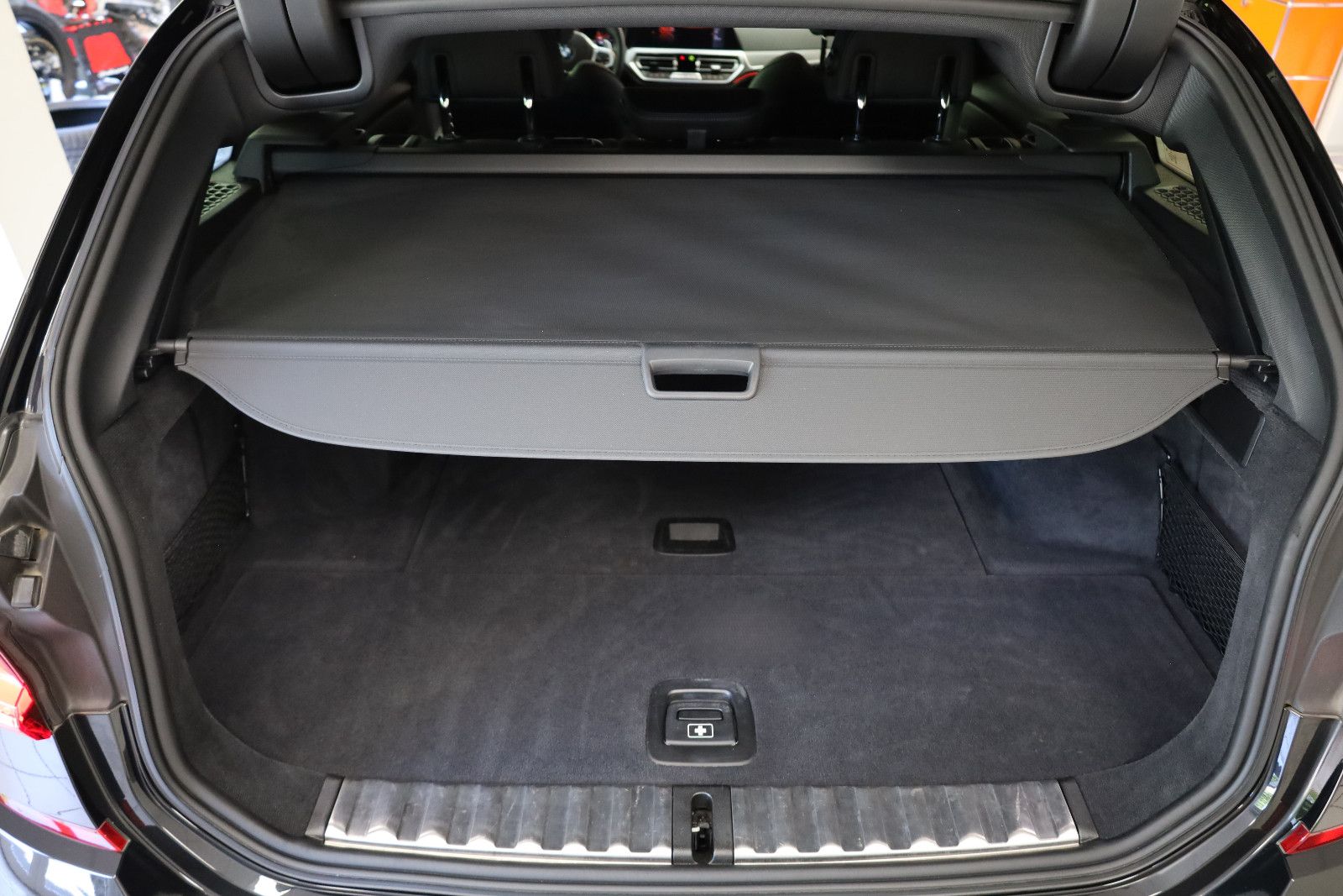 BMW 320i Touring M-Sport|HIFI|ACC|LED|RFK|ALCANTARA| foto 19
