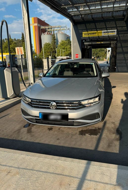 Image of Volkswagen Passat