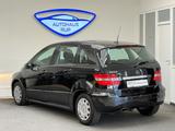 Mercedes-Benz B 200 Panorama/SHZ/Einparkhilfe - Mercedes-Benz B 200: Kleinwagen