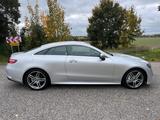 Mercedes-Benz E 220 d Autom. -Coupé AMG Paket-Widescreen Burm. - Mercedes-Benz E 220: Widescreen