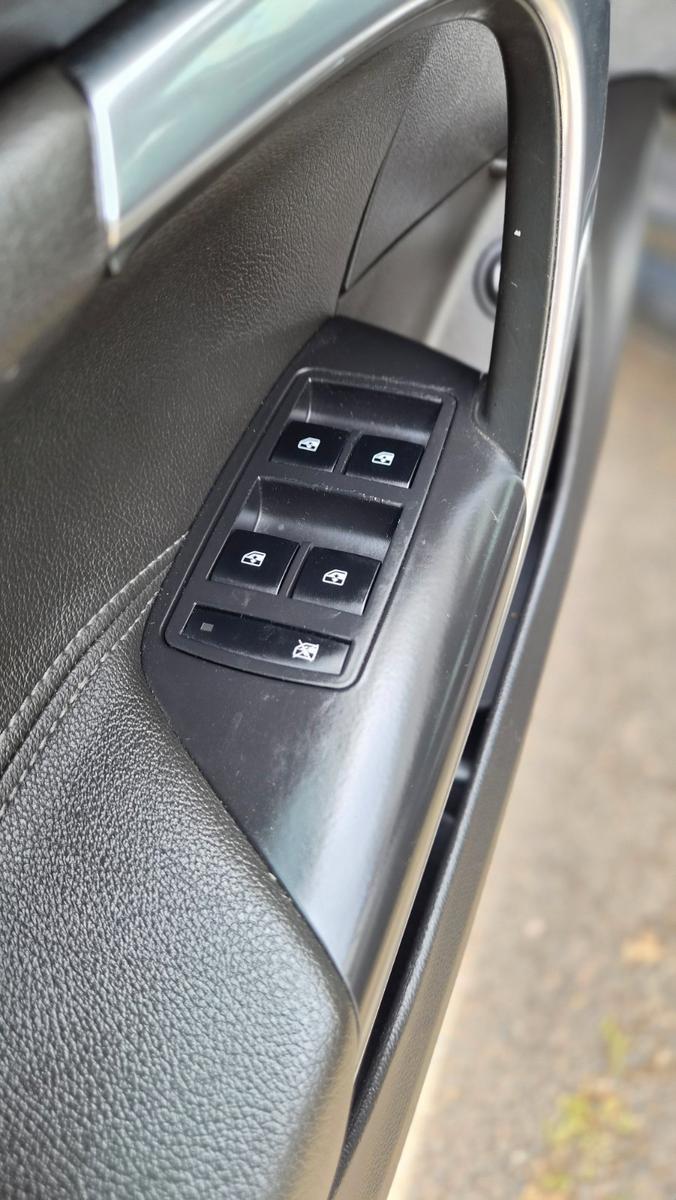 Opel Insignia 2012 — photo 13
