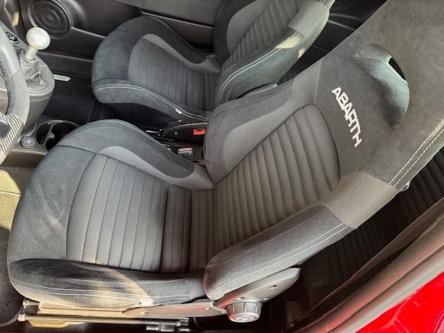 Fahrzeugabbildung Abarth 695C BEATS KLIMA NAVI 17" ALU