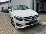 Mercedes-Benz B 180 Automatik - Mercedes-Benz B 180 in Braunschweig