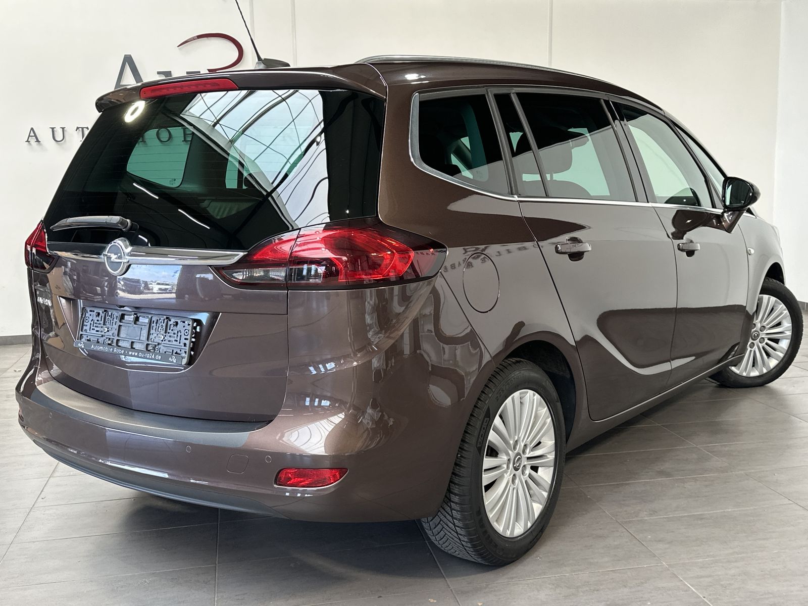 Fahrzeugabbildung Opel Zafira 1.6 D Business Innov. NAV+LED+PP+AHK+17ZO