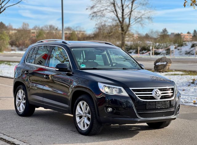 Volkswagen Tiguan 2.0 *Automatik *Panorama *Leder *TÜV *PDC