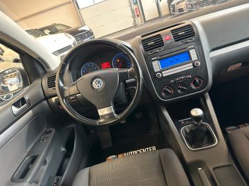Volkswagen Golf V Lim. Tour *KLIMA*SZHZ*TEMPOMAT*AHK*