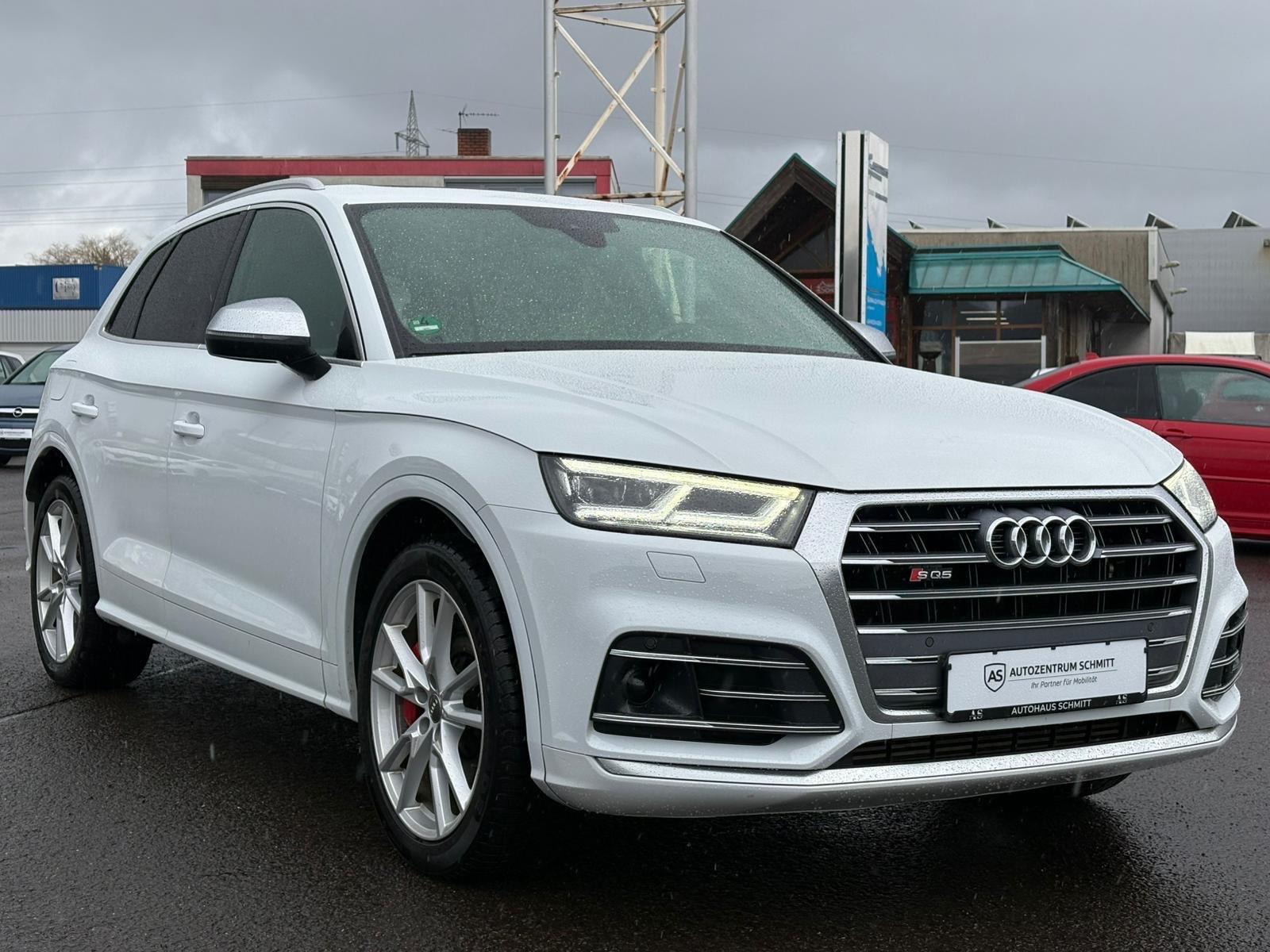 Audi SQ5 3.0 TDI quattro*Panorama/Leder*Voll..Service