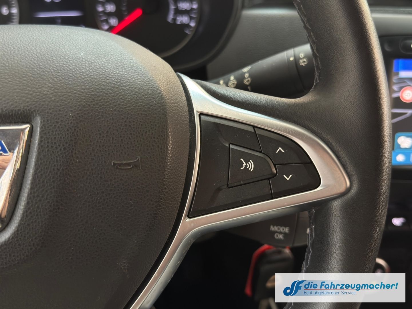 Fahrzeugabbildung Dacia Duster II Prestige 4WD Navi ACC Apple CarPlay An