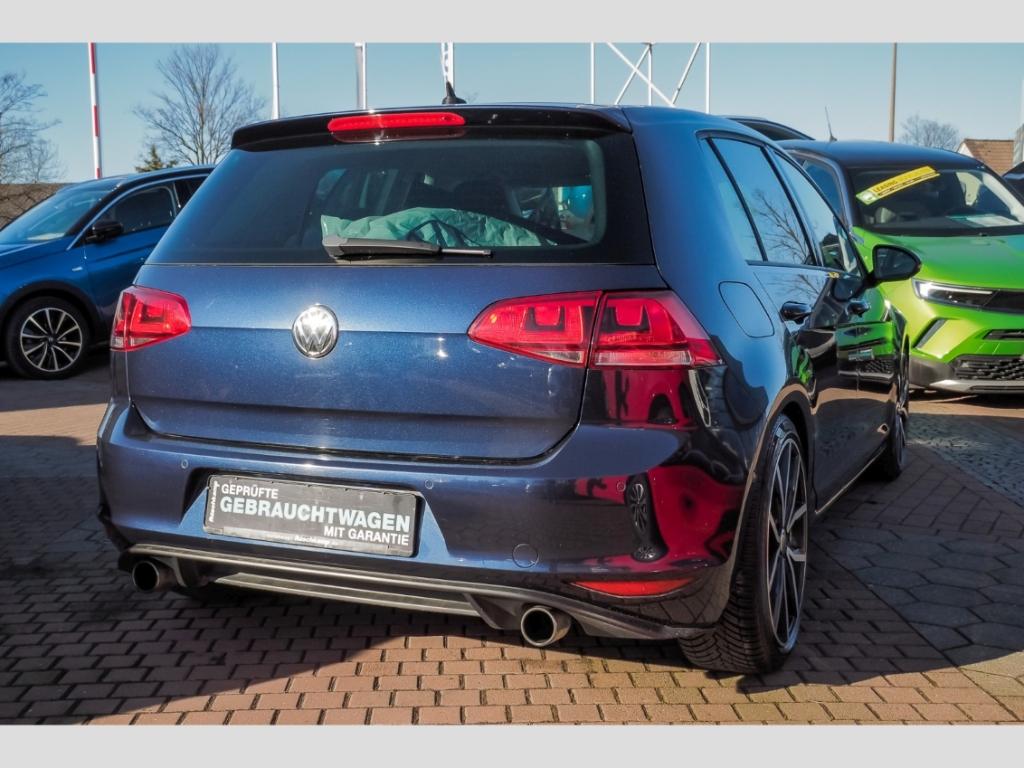 Volkswagen Golf VII Highline Xenon SHZ 18 Zoll Allwetter