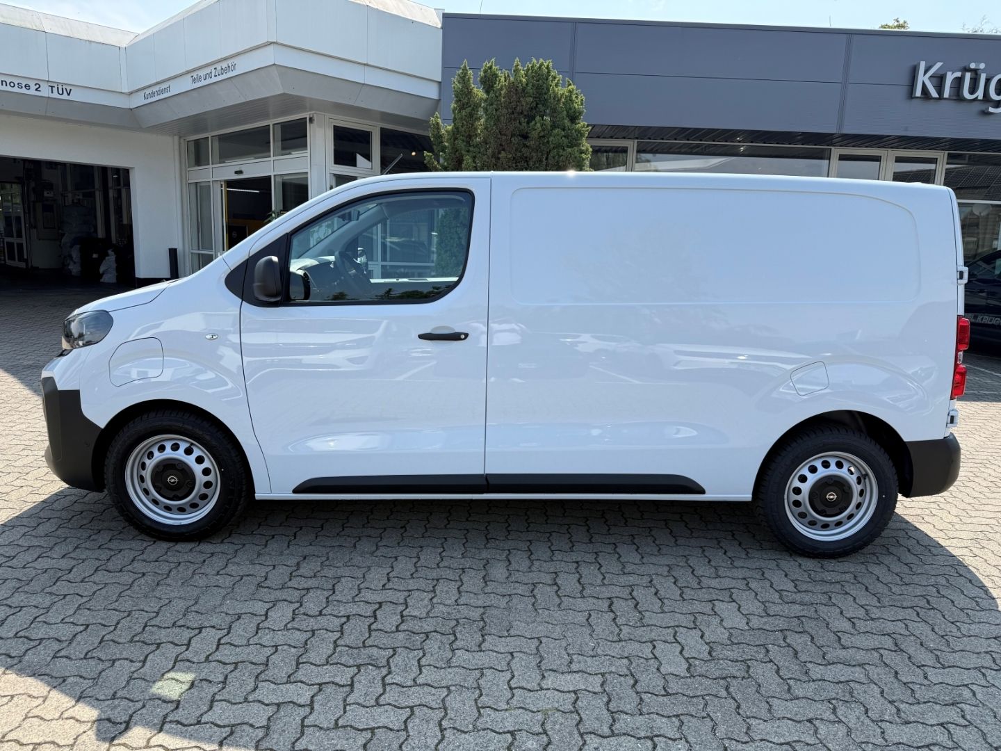 Fahrzeugabbildung Opel Vivaro -e Cargo M