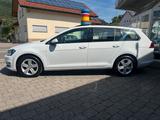 Volkswagen Golf VII Var. 1.2 TSI SHZ/MFK/ALU/PDC - Volkswagen Golf mit Benzin-Antrieb: Kombi, 1.2