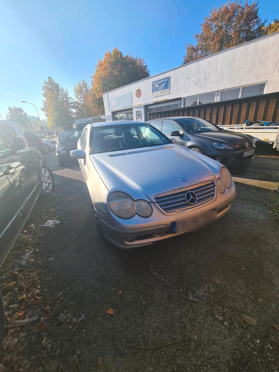 Mercedes-Benz C 180