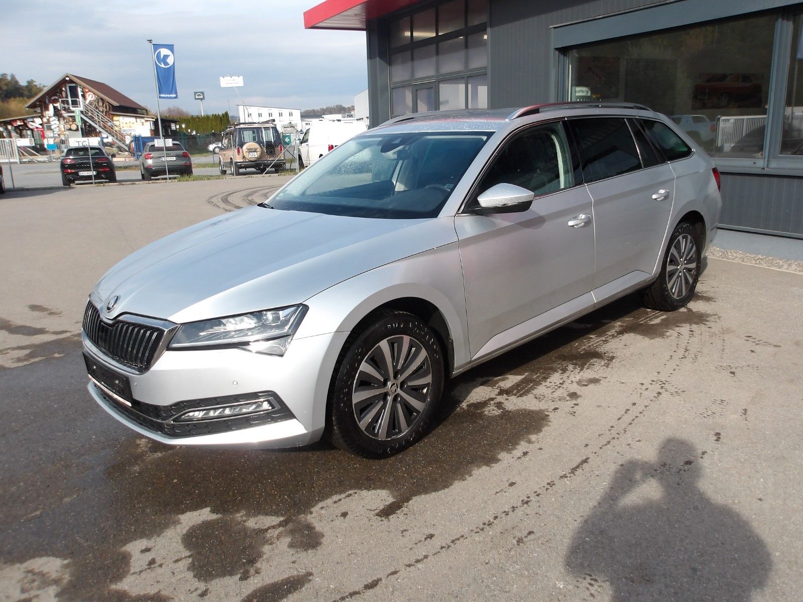 Skoda Superb Combi Style "AHV" EXP € 14750.-