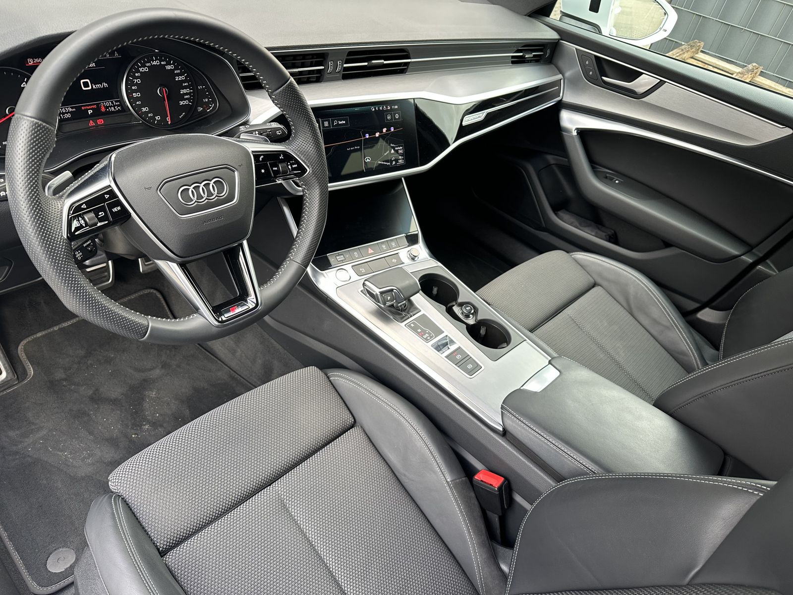 Fahrzeugabbildung Audi A6 Avant 40 TDI Qu S-Line Black NAV+LED+KAM+ACC