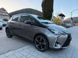 Toyota Yaris Hybrid Style Selection *Navi, Kamera & Alu - Toyota Yaris mit Hybrid-Antrieb: Navigationssystem, Kleinwagen