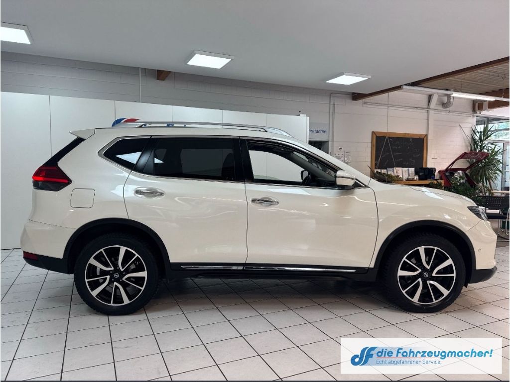 Fahrzeugabbildung Nissan X-Trail Tekna 4x4 2.0 dCi Panorama Navi Soundsys