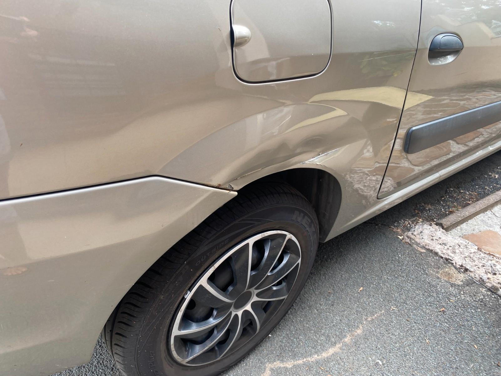 Dacia Logan 2009 — photo 11