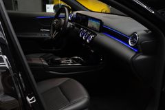 MERCEDES-BENZ A 200 d Limousine 4Matic*CAM*AMBIENTE*PANO*SOUND