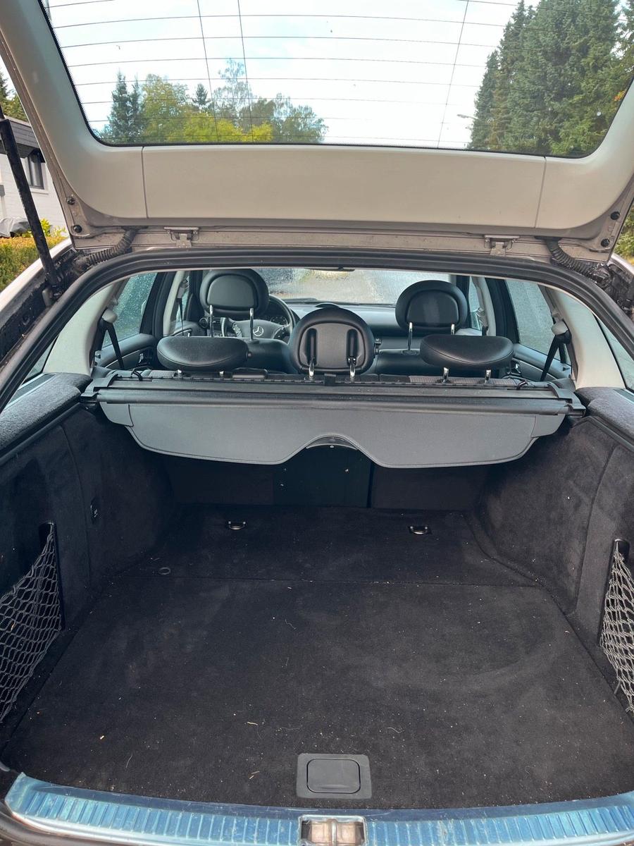 Mercedes-Benz C230 2004 — photo 11