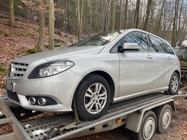 Mercedes-Benz B 180 CDI BlueEFFICIENCY *Unfall*