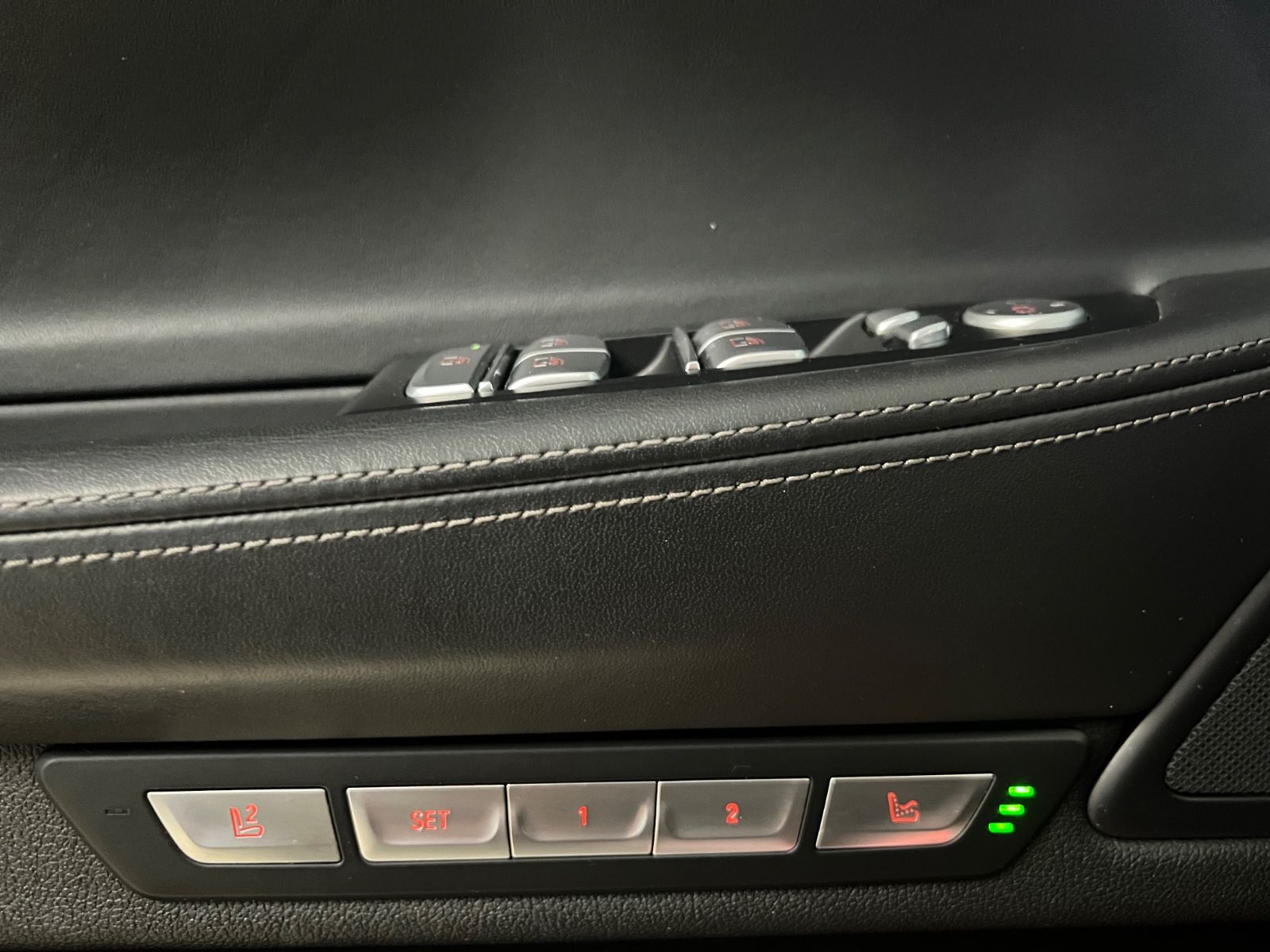 Fahrzeugabbildung BMW 740 d xDrive *MASSAGE* LEDER EXCLUSIVE *