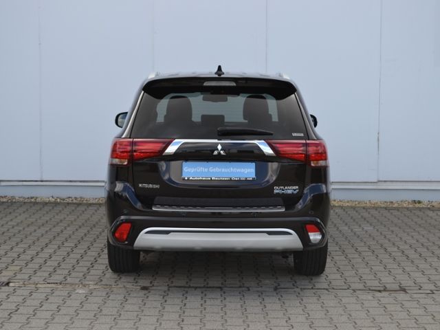 Outlander 2.4 PHEV Top 4WD STAND-HZ/18-ZOLL/LED/