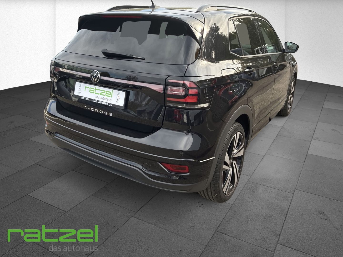 Fahrzeugabbildung Volkswagen T-Cross R-Line 1.5 TSI DSG Navi Kamera LED ACC L