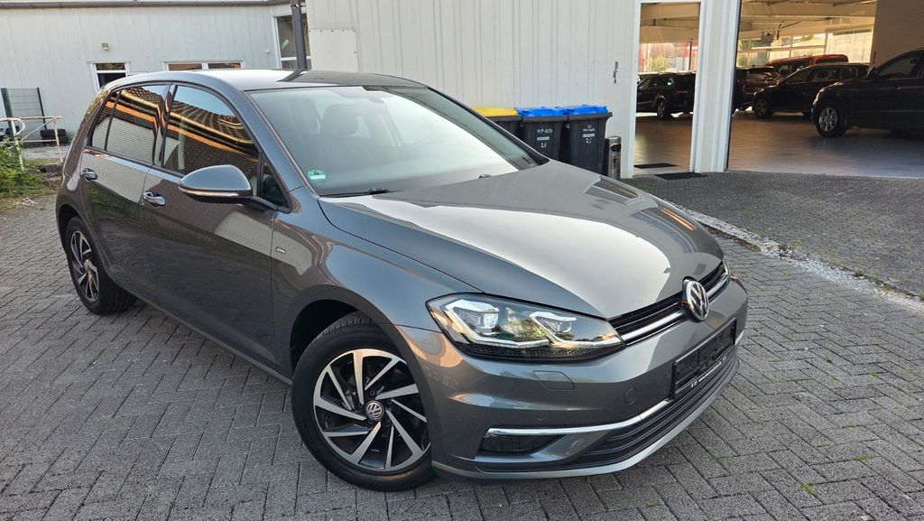 Image of Volkswagen Golf