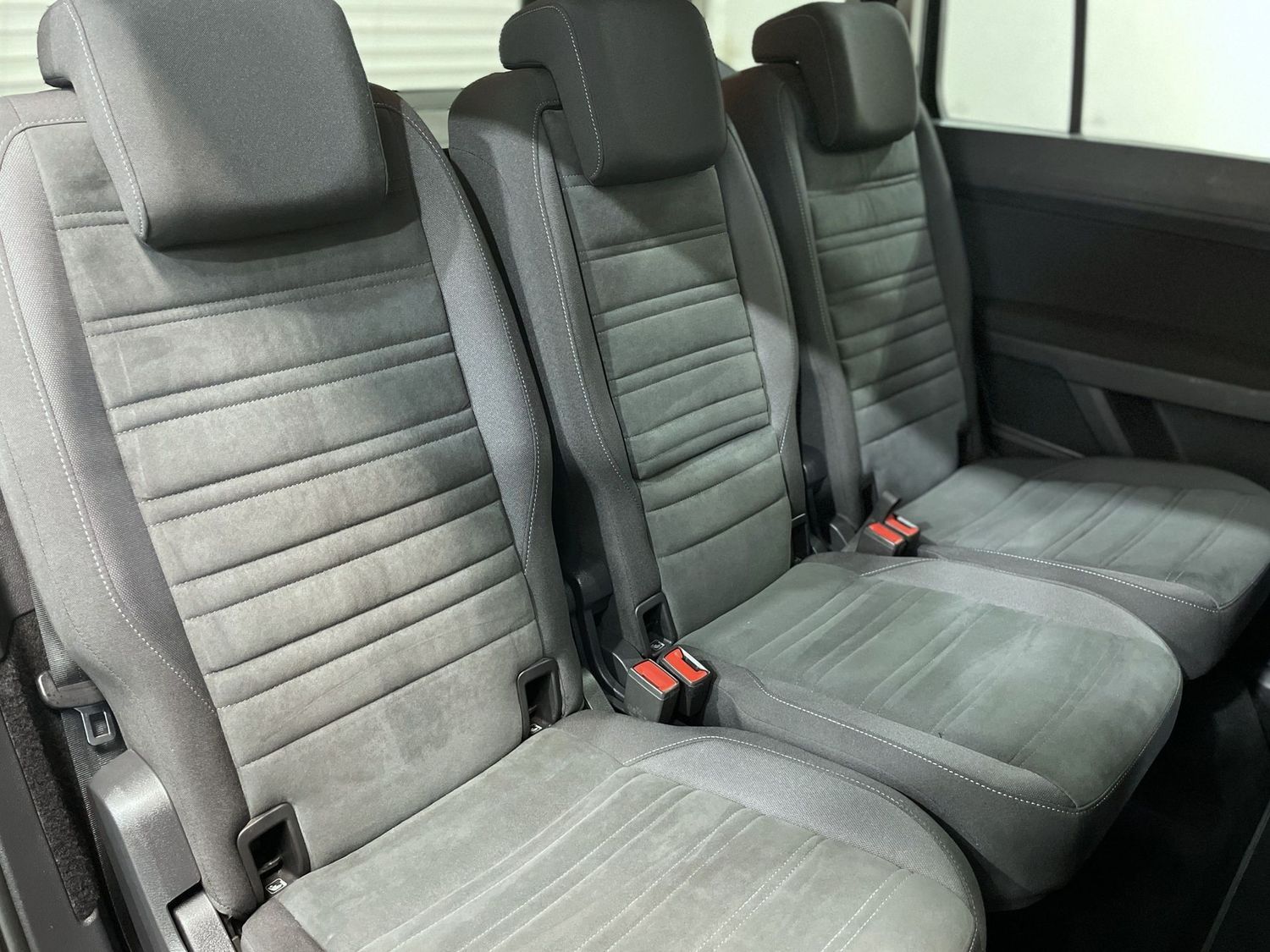 Fahrzeugabbildung Volkswagen Touran Comfortline#LED#ACC#Virtual#Spur#Alcantar