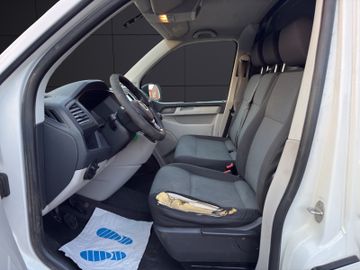 Volkswagen T6 Transporter - 10