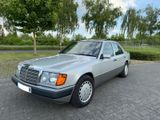 Mercedes-Benz Mercedes W124 H-Zulass. Exklus. Farbkombination - Mercedes-Benz aus 1989: W124