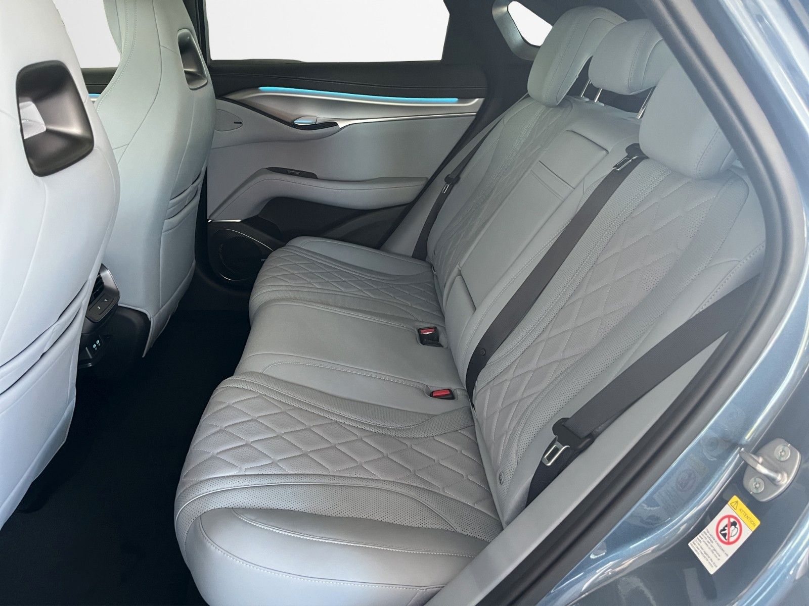BYD SEALION 7