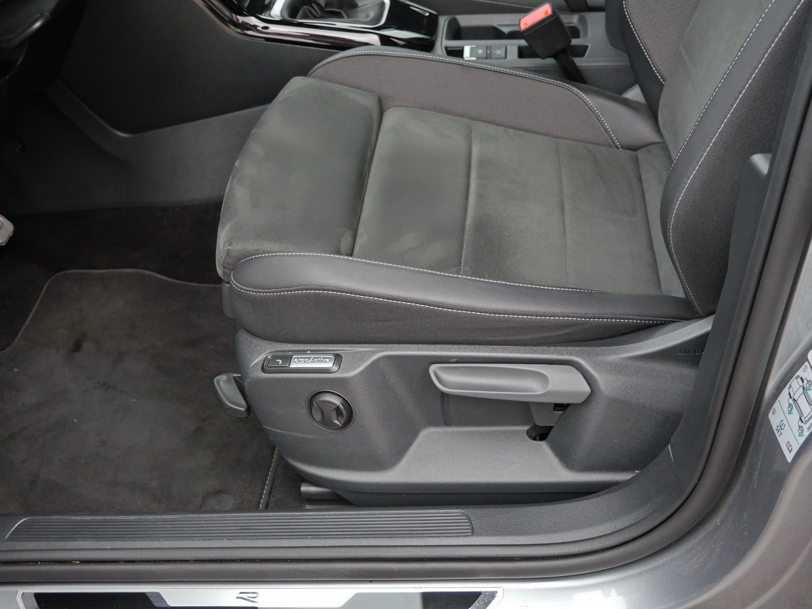 Volkswagen T-Roc - Bild 21