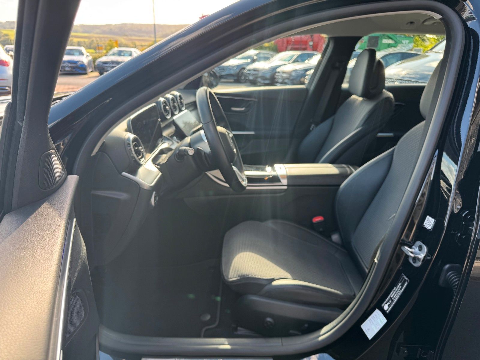 Fahrzeugabbildung Mercedes-Benz C 300d T Avantgarde+RKamera+TotW+Ambiente