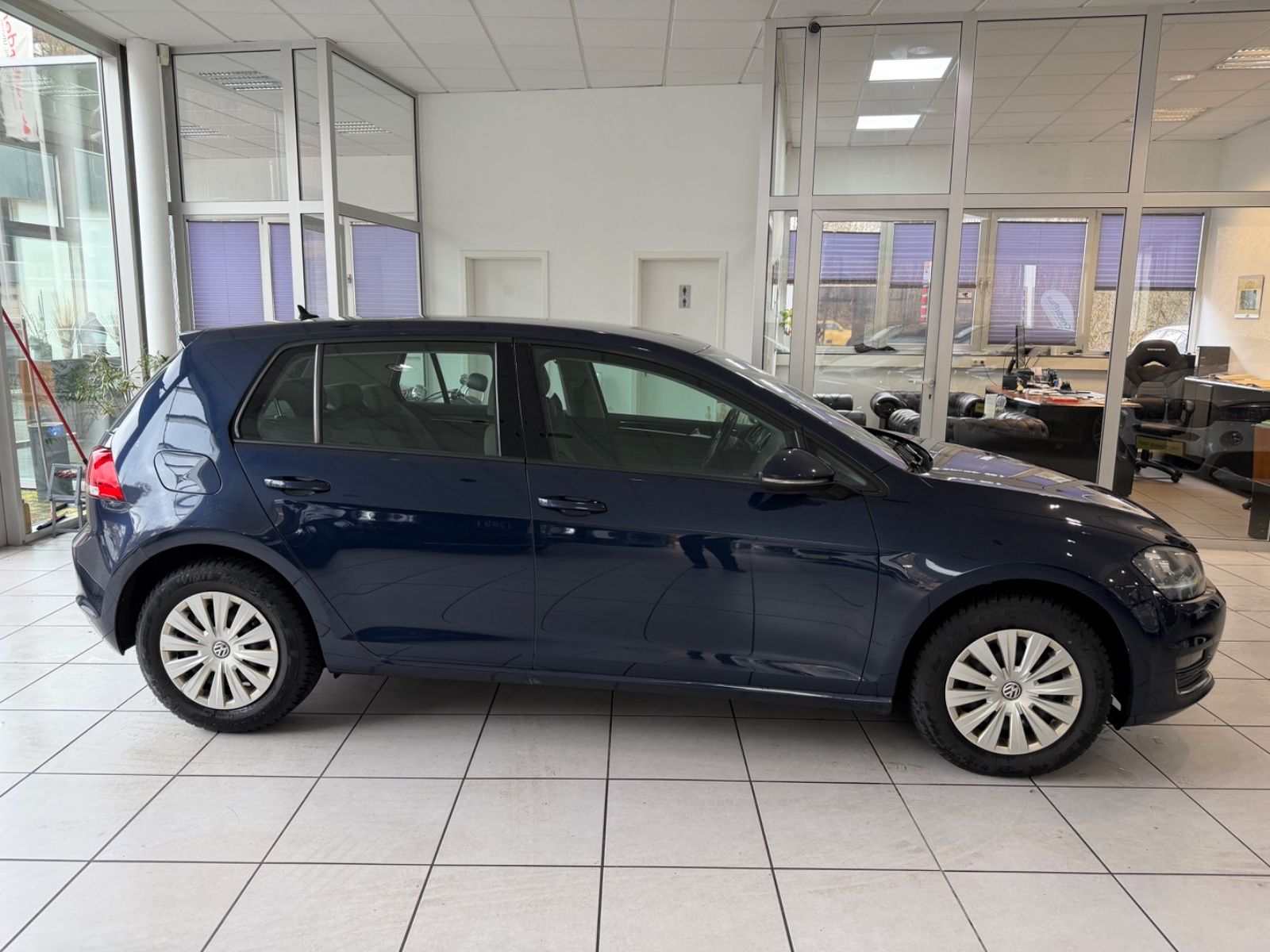 Fahrzeugabbildung Volkswagen Golf VII Lim. Highline BMT