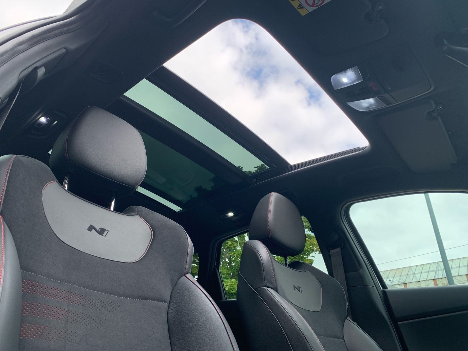 Fahrzeugabbildung Hyundai i30 1.5 T-GDI N Line Kombi Pano Allwetter
