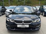 BMW 3 Limo.320 d Luxury Line/Laser/Schiebed/STHZ/HUP - BMW 3er Reihe: Standheizung