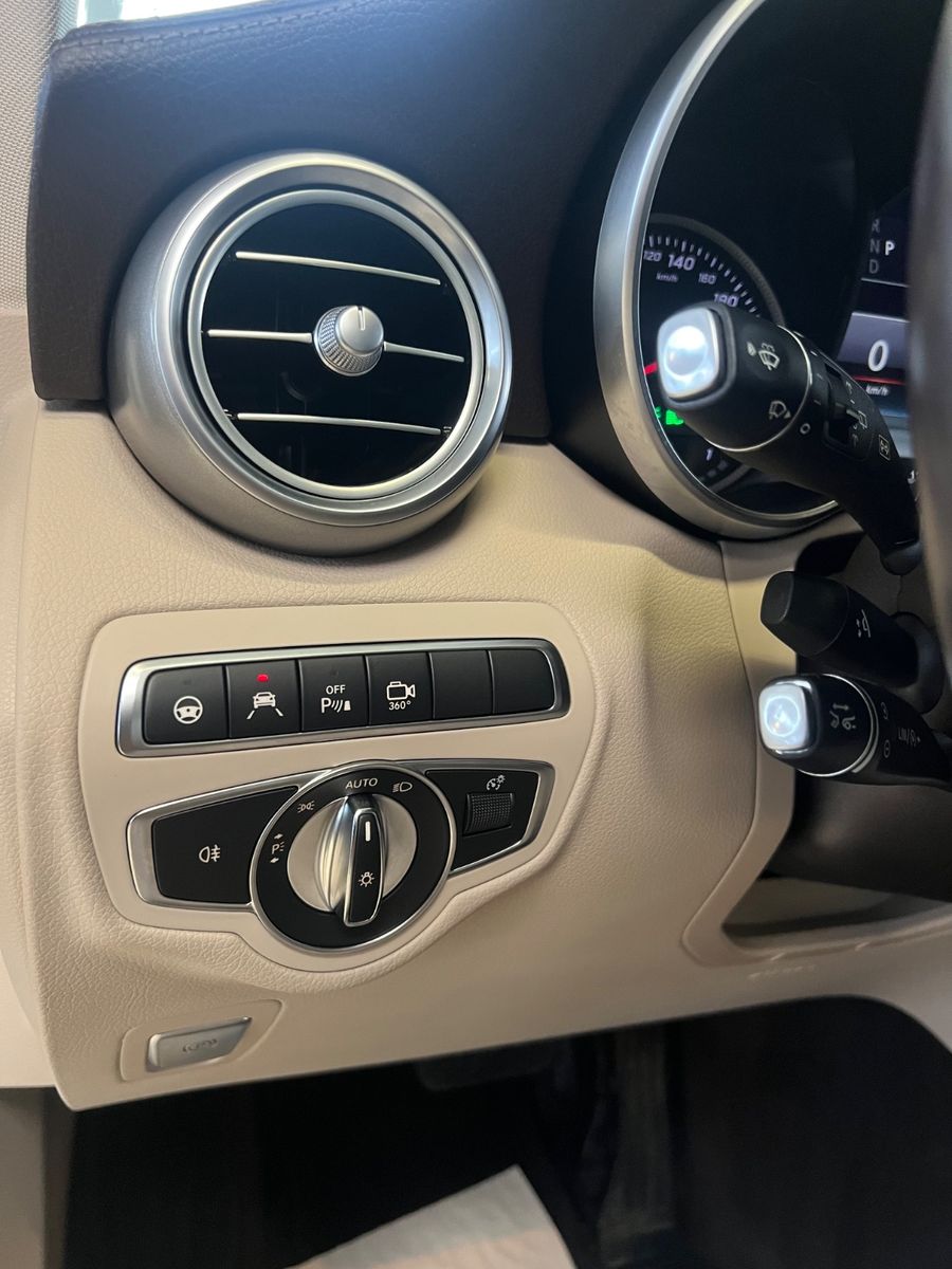 Fahrzeugabbildung Mercedes-Benz GLC 250 d 4Matic* 1. Hand * Exclusive *