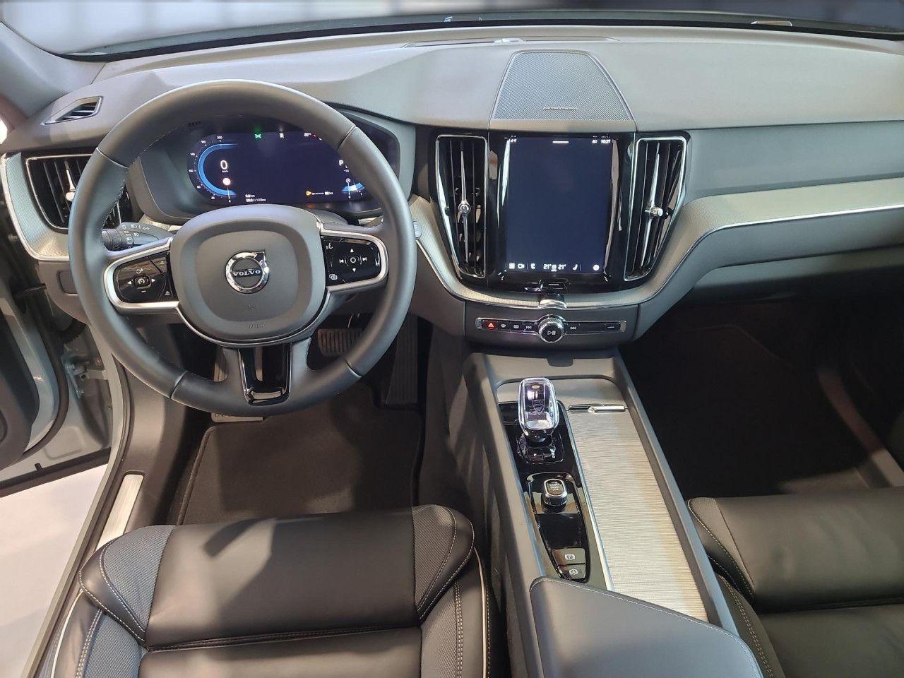 Volvo XC60 B5 (Benzin) Plus Dark AWD Automatik Navi, миниатюра 12